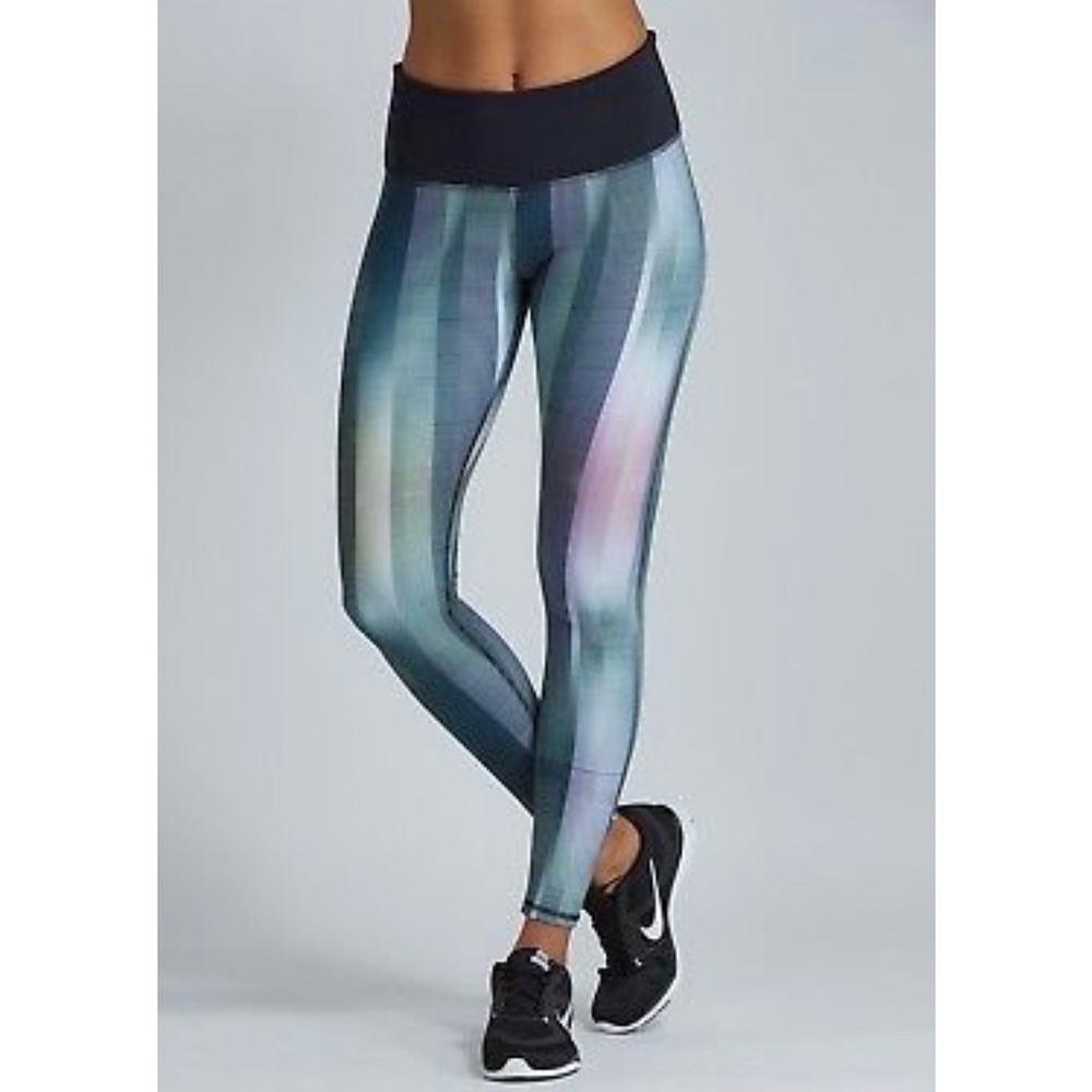 Noli Yoga Leggings Size L